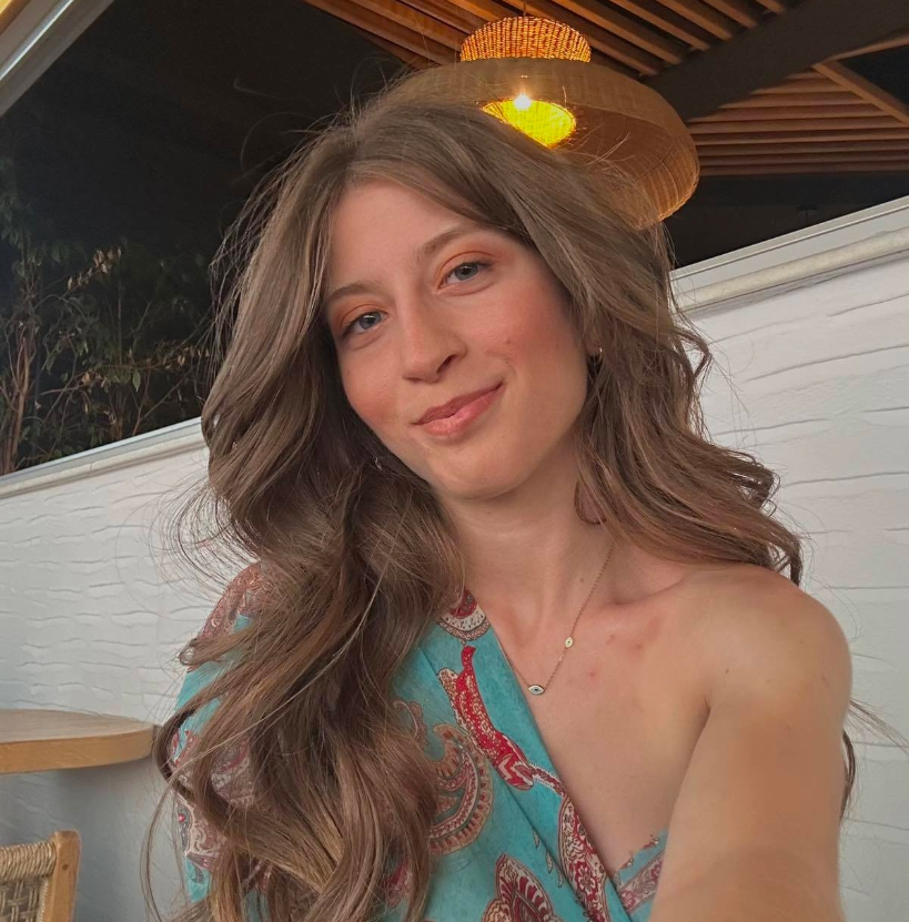 ΕΥΑ ΗΛΙΟΠΟΥΛΟΥ